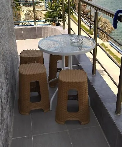 Ilio Socrates 公寓